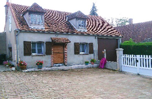 Loire - Vignobles et Nohain House | Homerez - Nice house for 2 ppl. at Saint-Père