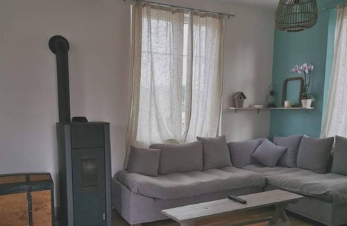 Neuf-Marche House | Homerez - Spacious house for 8 ppl. with garden and terrace at Neuf-Marché