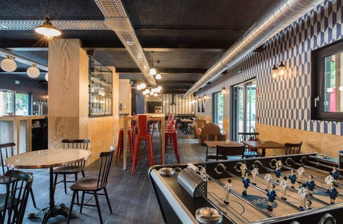 Fives Hostel | Hostel ∙ 8 guests