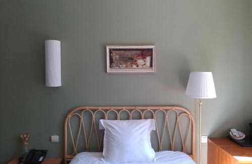 Lamorlaye Hotel | Hostellerie Du Lys
