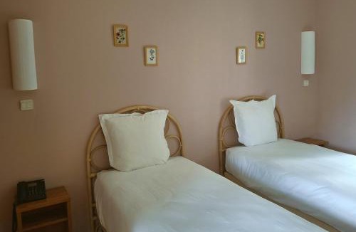 Lamorlaye Hotel | Hostellerie Du Lys