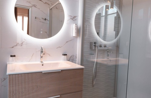 Ay Hotel | Hotel Castel Jeanson