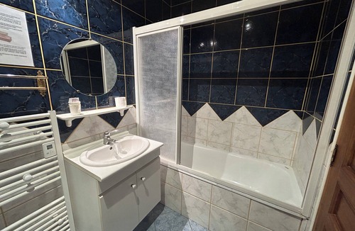 Le Treport Hotel | Hotel De Calais