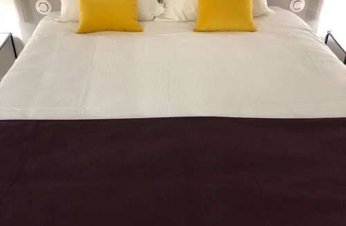 Orchies Hotel | Hotel Le Manoir