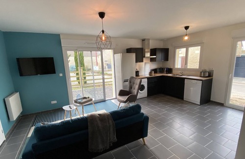 Lion-sur-Mer House | House 200m from the sea