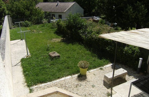 Grillon House | house in a village of the enclave of the popes