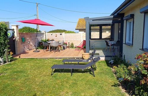 Mesnil-Val House | HOUSE. LOVELY SEA AND CLIFF VIEWS RATED 4-STAR FURNITURE