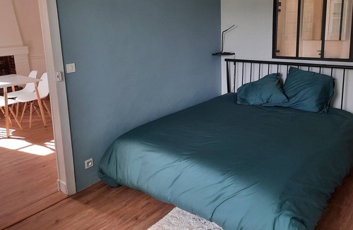 Cour-Maugis sur Huisne Apartment | House with garden in typical Percheron village