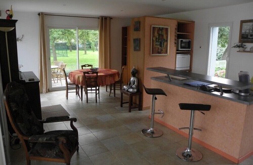 Limpiville House | House with indoor pool heated throughout the year