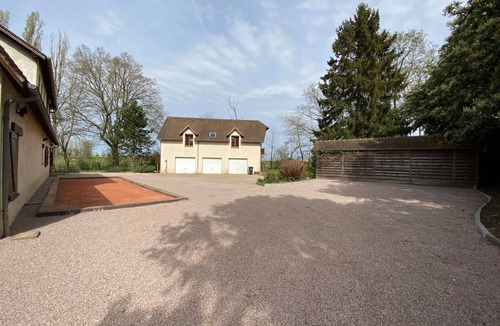 Ailly House | House with swimming pool, 1 hour from Paris and 1 hour from Normandy beaches!