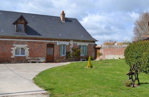 Saint-Martin-l'Hortier House | House Year-round heated private indoor pool with SPA