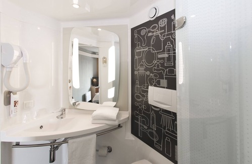 Saint-Quentin-sur-le-Homme Hotel | ibis Avranches Baie du Mont Saint Michel