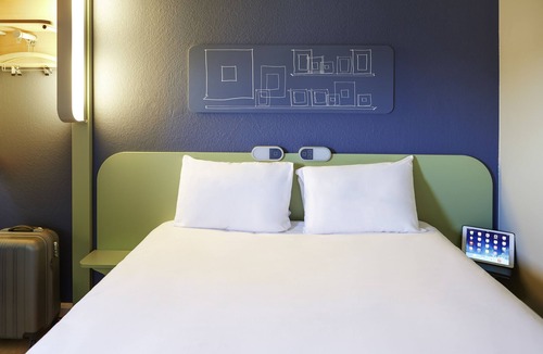 Cergy Hotel | ibis budget Cergy Saint Christophe