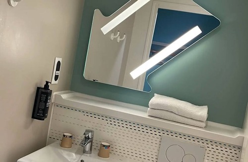 Goussainville Hotel | ibis budget Goussainville Charles De Gaulle