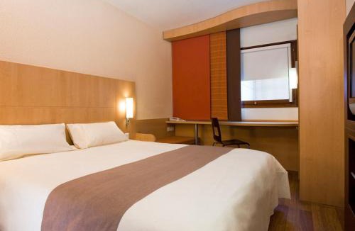 Fontaine-Notre-Dame Hotel | ibis Cambrai