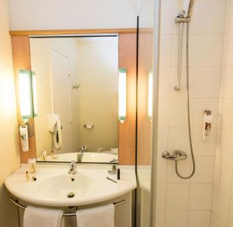 Essomes-sur-Marne Hotel | Ibis Château-Thierry