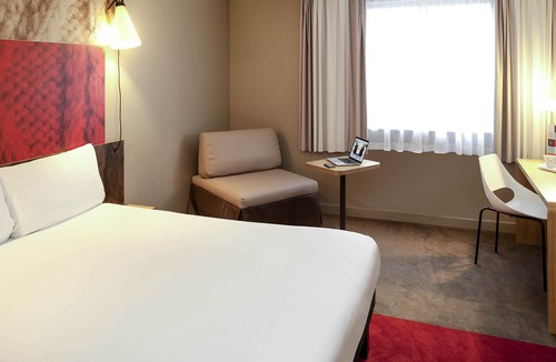 La Courneuve Hotel | Ibis Paris le Bourget