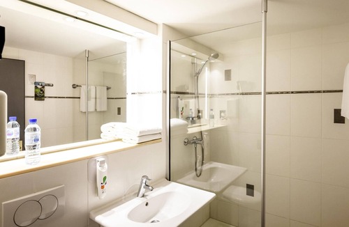 Douai Hotel | ibis Styles Douai Gare Gayant Expo