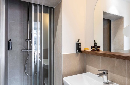 Flandres Hotel | ibis Styles Paris Jardin de la Villette