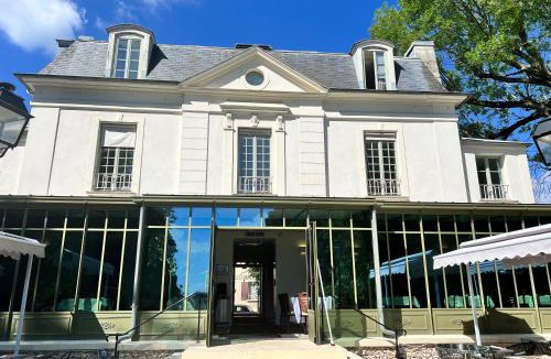 Ecouen Hotel | Il Maestro - hôtel Restaurant du Château