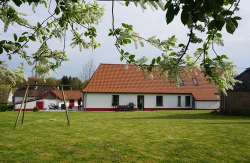 Azincourt House | In Azincourt (62310), Restored farmhouse - sleeps 7