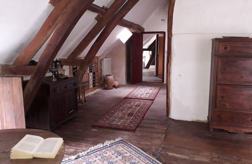Cernoy House | In In a charming little village in front of a XVth century chapel and a castle