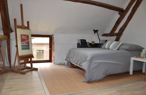 Cernoy House | In In a charming little village in front of a XVth century chapel and a castle