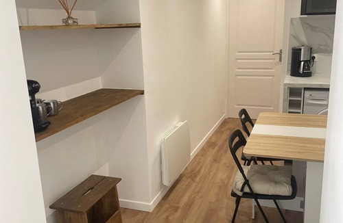 Juziers Apartment | In the heights of Juziers! Ideal studio for rest and escape!