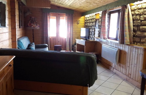 Girmont-Val-d'Ajol Ski Chalet | Independant chalet vosges 6/7 pers with heated pool access