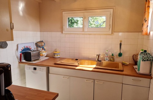 Pierrefitte-es-Bois Cottage | Independent house with enclosed yard 1km from village