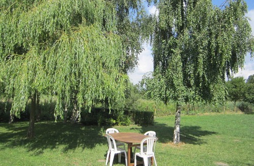 Clairmarais Cottage | Independent gite on private property only accessible by boat