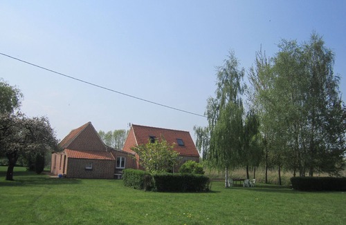Clairmarais Cottage | Independent gite on private property only accessible by boat