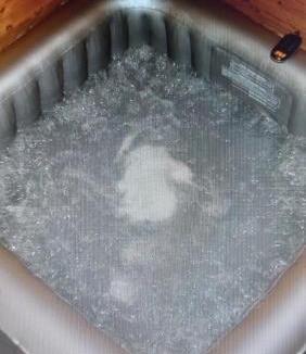 Yerres Apartment | Jacuzzi avec vue sur la rivière l'Yerres