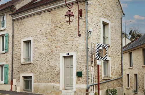 Chaumontel House | JAD'OR - TOWNHOUSE INDEPENDENT 14 mm CHANTILLY 20m and ROISSY CDG and NEAR PARIS