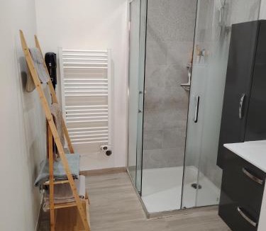Jaux House | jaux vial