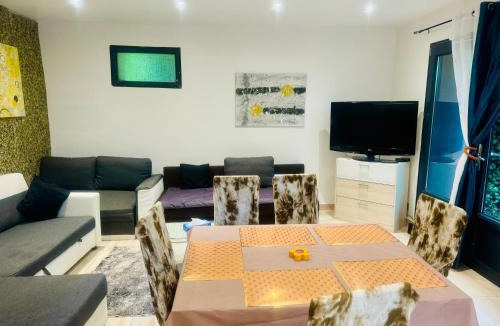 Centre Apartment | Joli duplex climatisé à 30min Paris