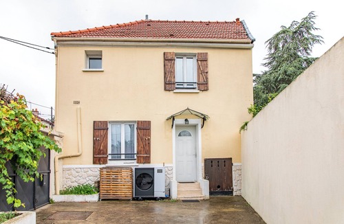 Saint-Michel-sur-Orge House | Just 300 metres from the train station! The ideal family home for visiting Paris!