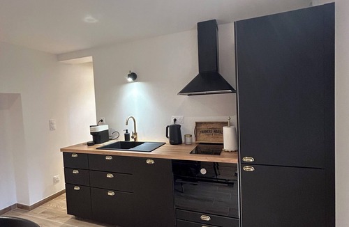 Ay House | Just a stone's throw from Ay town center, peace and quiet in the city!