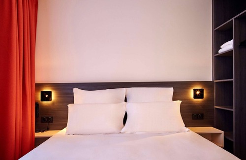 Combs-la-Ville Hotel | Kyriad Combs-la-ville - Senart