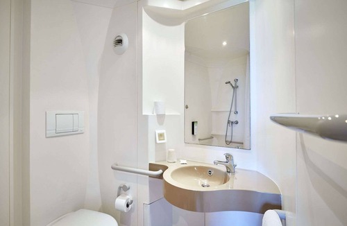Val-de-Reuil Hotel | Kyriad Rouen Sud - Val De Reuil