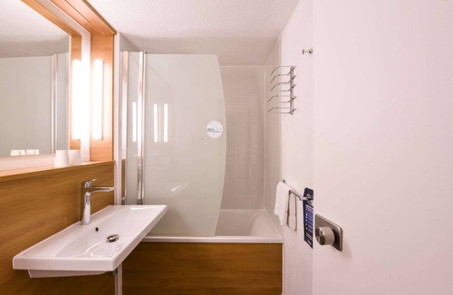 Villeneuve-Saint-Georges Hotel | Kyriad VILLENEUVE SAINT GEORGES