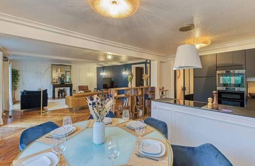Quartier Vieux Marche-Cathedrale Apartment | L'Ambassadeur : appartement époustouflant en plein coeur de Rouen