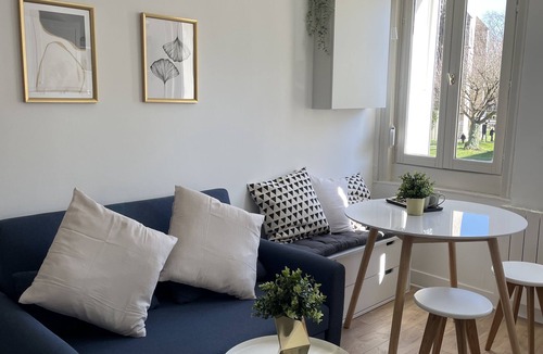 Douai Apartment | L'Appartement Bleu - Cosy apartment - Heart of town