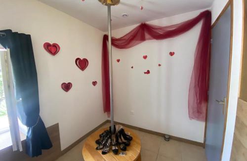 Begnecourt Apartment | L Arc en Ciel Séjour cocooning pour deux avec ambiance Romantique