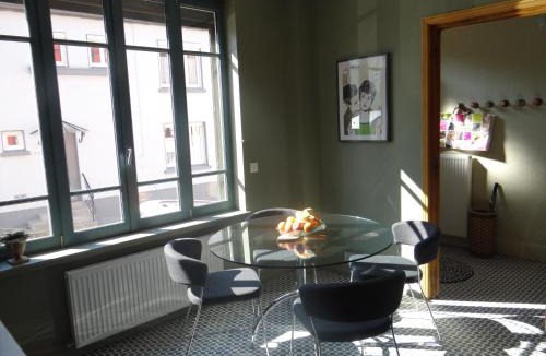 Montreuil-sur-Mer House | L'Art Du Temps le Gîte