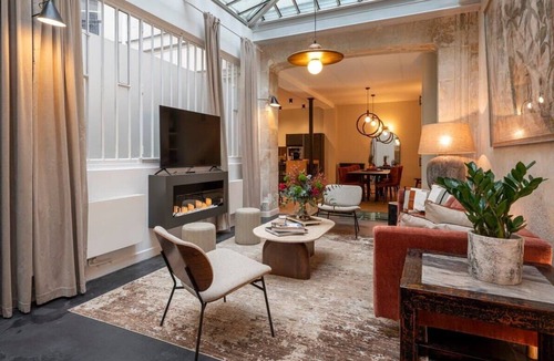 Quartier de la Porte-Saint-Denis Apartment | L'Atelier des Arts in Paris