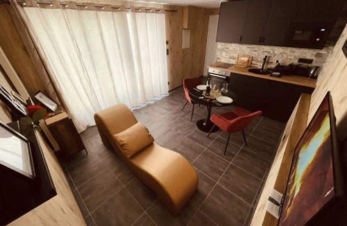 Gare-Jouvenet Apartment | L'Atelier des Rêves - spa apartment Rouen