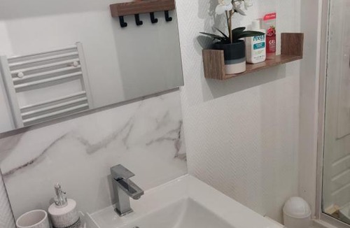 Bonnieres-sur-Seine Apartment | L'Aventurine