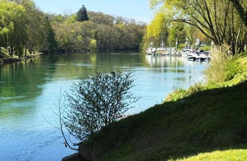 La Ferte-sous-Jouarre Hotel | L'Escale Royale La Ferté-sous-Jouarre Marne Meaux