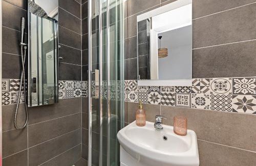 Saint-Etienne-du-Rouvray Apartment | L'Etape Relax